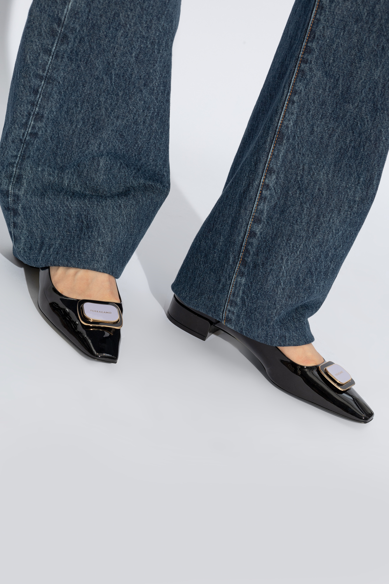 Black High Heeled Shoes `Venera` FERRAGAMO - Vitkac AS